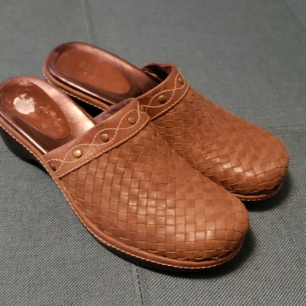Ecco heeled clogs